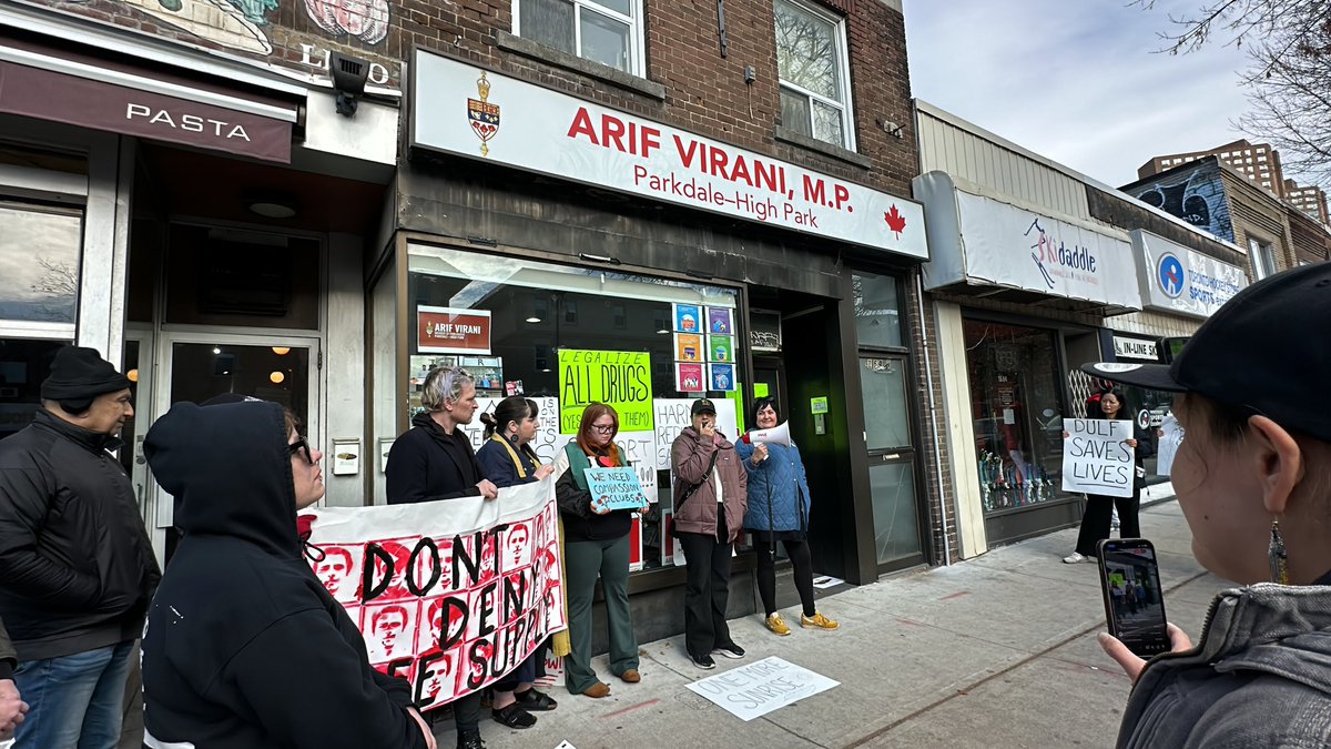 OPAplus_HIV's tweet photo. @viraniarif shukram 4 speaking up 4 #BIPOC yet your policies need to also be impactful $ not harm #BIPOC most vulnerable and at risk within the society. Arresting #compassionclub #PWUD is wrong
#SafeSupplySavesLives
#DecriminalizeNOW
#FreeDULF @DULFBC
https://t.co/VPPuQA3XOB https://t.co/mRFmchtGvp