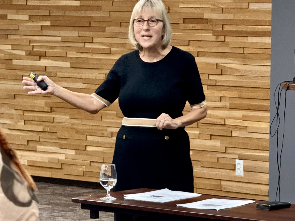 sel-conference tweet media