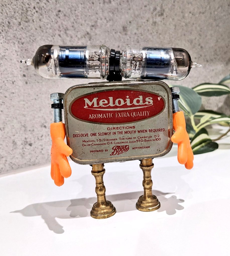 Would you like to #Win this Junkbot!? If yes simply Retweet or Repost. You must be UK based and be Following me. Winner announced Sun. #UKGiftAm #Ukgifthour #COMPETITION
junkbotsrobots.etsy.com