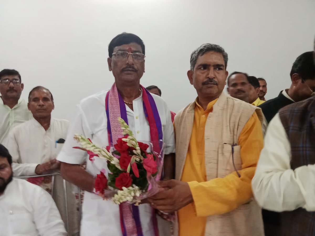 jpsahuofficial's tweet photo. भगवान जगन्नाथ स्वामी, मां कर्मा देवी साहू राठौर जनजागृति अधिकार रथ यात्रा का सुबेहा, जिला बाराबंकी में स्वागत हुआ ।

#Maakarmadevi #JagdishPrasadSahu #Sahu #SahuSamaj #Tailik #BJP #BharatiyaJanataParty #NarendraModi #Modi #Yogiadityanath #BJPGovernment #BJP4India #PMOIndia https://t.co/WeyRS6rSe0