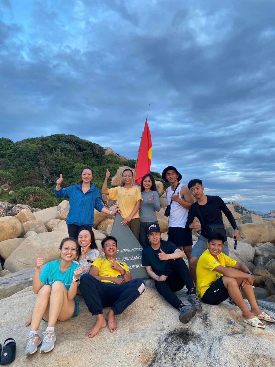 blogtravelusa's tweet photo. The weather in Nha Trang has started to cool down and I wonder if everyone is ready to go backpacking around Nha Trang 😍😍😍 Cre: Travel to Nha Trang
#Vietnam #nhatrangcity #gobackpacking #Travel #GenshinSpecialProgram #fridaymorning #travellife 
#travelblog #FridayFeeling https://t.co/A2A9LtriIZ