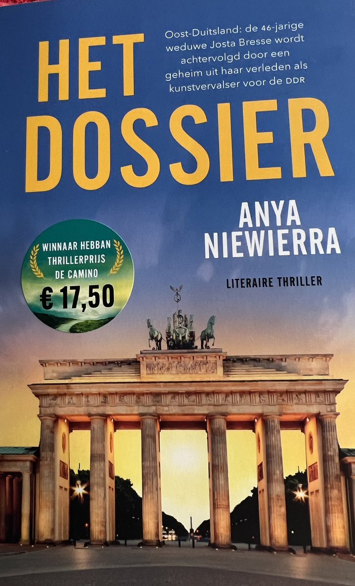 Met #decamino is @anyaniewierra genomineerd voor de #nspublieksprijs. #hetdossier is net verschenen en gaat over het leven in de voormalige DDR en kunstvervalsing, vervat in een ijzersterke literaire thriller. Anya Niewierra is de beste thrillerschrijver van dit moment.