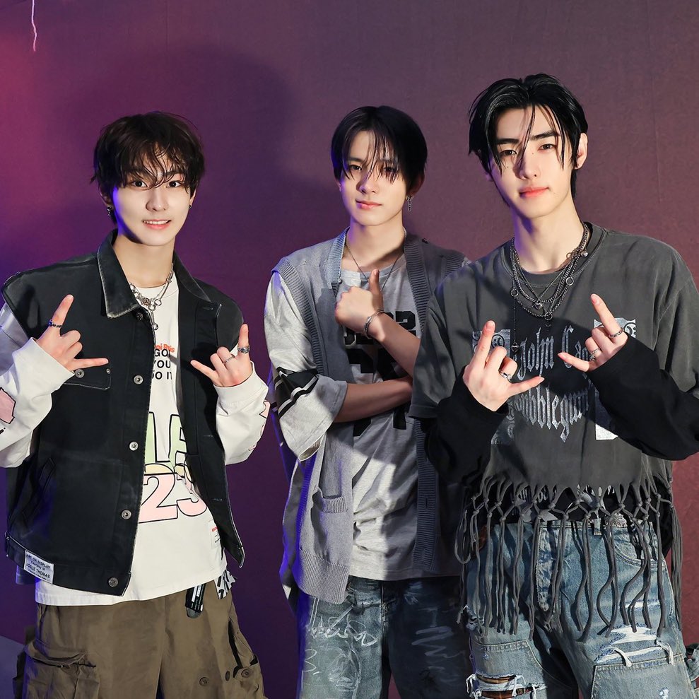 Runtrezsxjupza's tweet image. วาฟิกส์                    ภูริ                    รัน