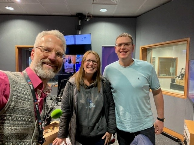 BBCLeeds's tweet photo. Lisa and Dave Thwaites from the #BlueTeapot cafe in Mytholmroyd dropped in for a chat with @RadioAndrewE to talk about them winning the Good Food Award 2023/24 based on customer reviews. https://t.co/D7oNhSo9Ch