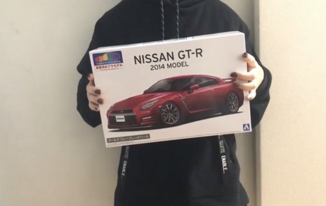 mone5820859's tweet photo. 小学生女子 [part1] ニッサン GTR スカイライン 2014 モデル アオシマ プリペイントモデル 1/24 https://t.co/LFVjgJwvm4 

色がめっちゃ綺麗だった！

#小学生女子 #カーモデラー #ニッサン #GTR #スカイライン #アオシマ #プリペイントモデル https://t.co/yxVPbzFDXh