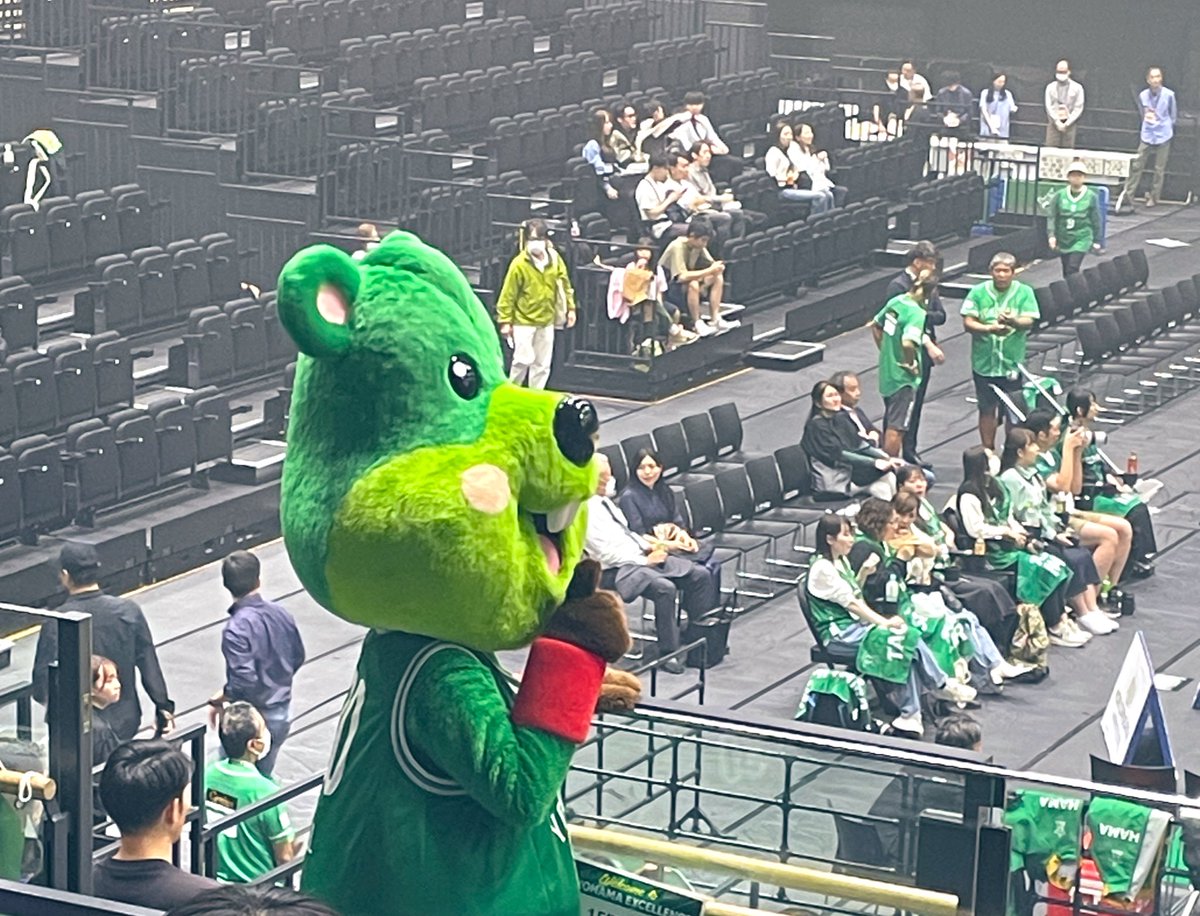 uru_LOUD's tweet photo. めずらしくバスケ観戦 https://t.co/tKXE1Igqra