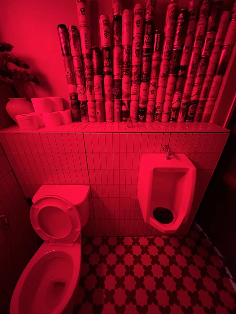 JimCroce5's tweet image. #Chiang Mai Pissmai #Cafe #Nimmanhemin #toilet ขอบคุณสหาย @maethiwari ส่งมาแนะนำ #ห้องน้ำ #คาเฟ่ #เชียงใหม่ #ถนนนิมมานเหมินทร์ #ร้านอาหาร #ไทย #สุขาอยู่หนใด