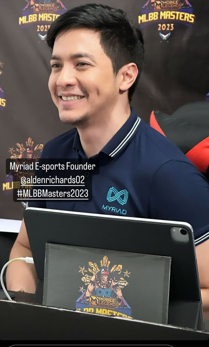 Presenting to you the very hardworking founder of Myriad eSports Founder, 
Mr. Alden Richards.
@aldenrichards02 
@MyriadEsports
#MyriadxMLBBMastersS1 
#ALDENRichards 

source: Macoyski IGs