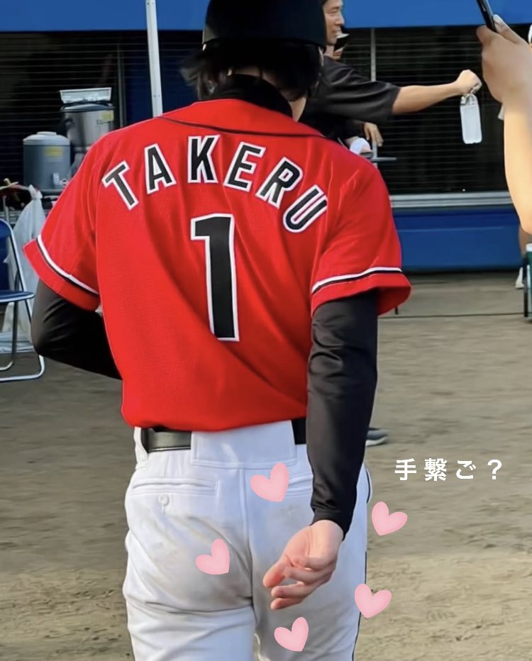 byts0321's tweet image. これ“手繋ご？“って言ってくれてるように感じるの私だけ？？？😆💕

もうそろ末期かな🤣www

💟linevoom.line.me/post/_ddJOZic4…
 #佐藤健 #佐藤健LINEVOOM
 #クイックワン