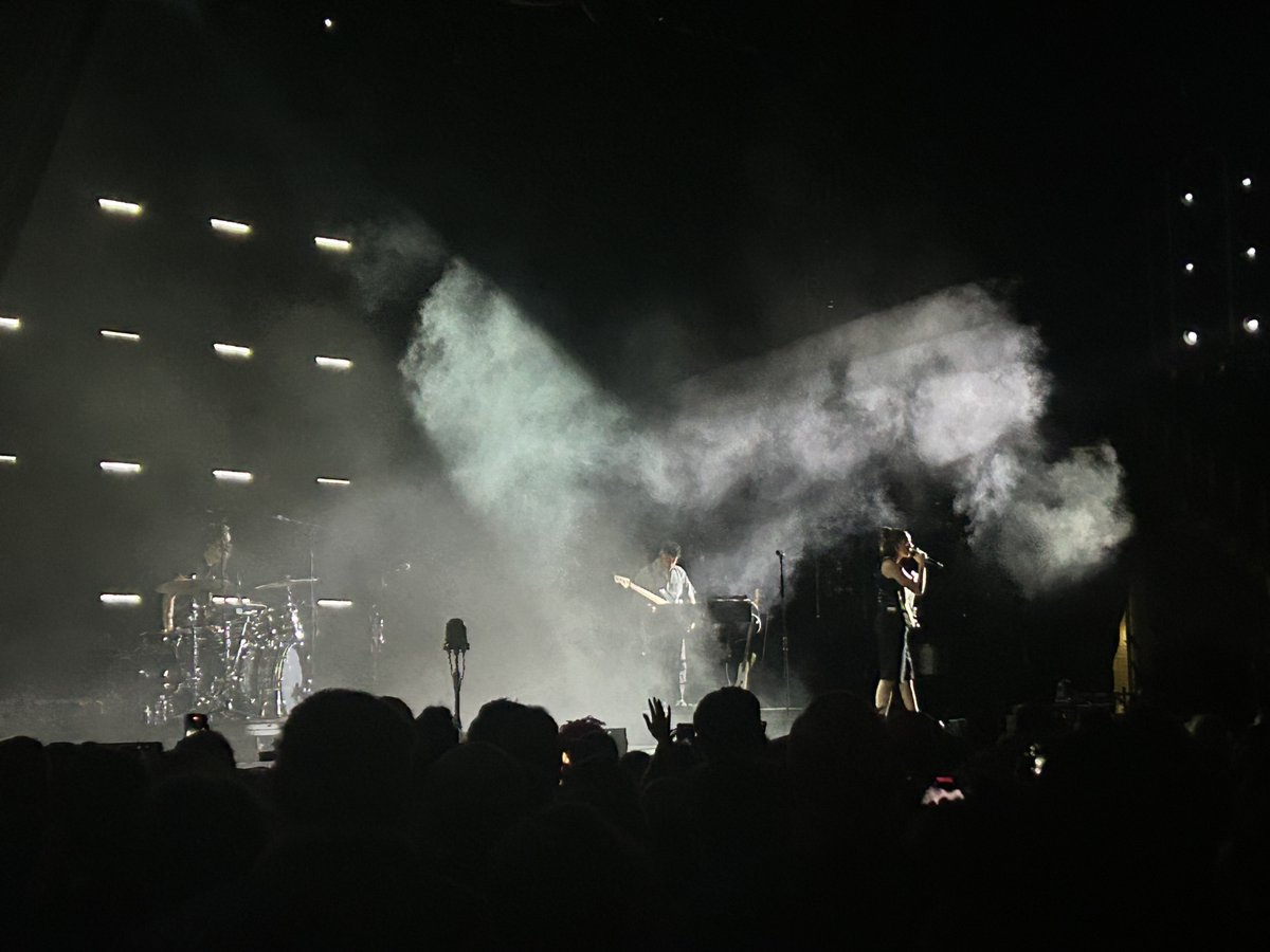 rockchick281's tweet photo. @ThisIsPVRIS at 02 Arena London https://t.co/ZOxj6W5tmZ
