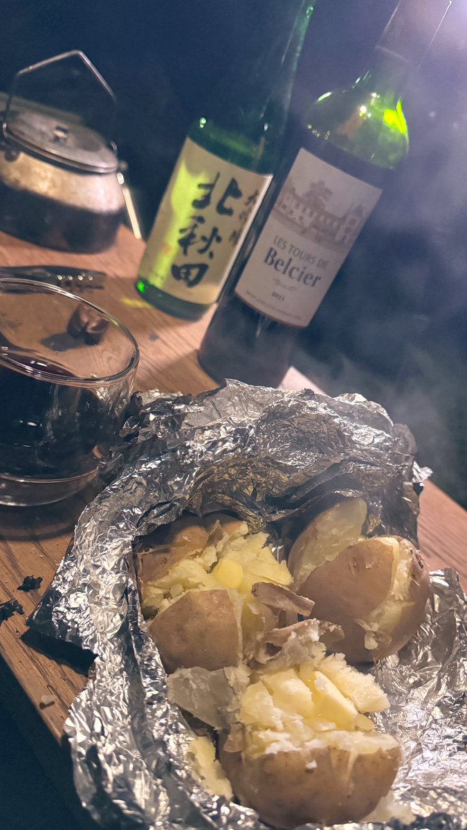 kazuto_dotra's tweet photo. じゃがバター最高🍷
#キャンプ https://t.co/rsPhVUS22J