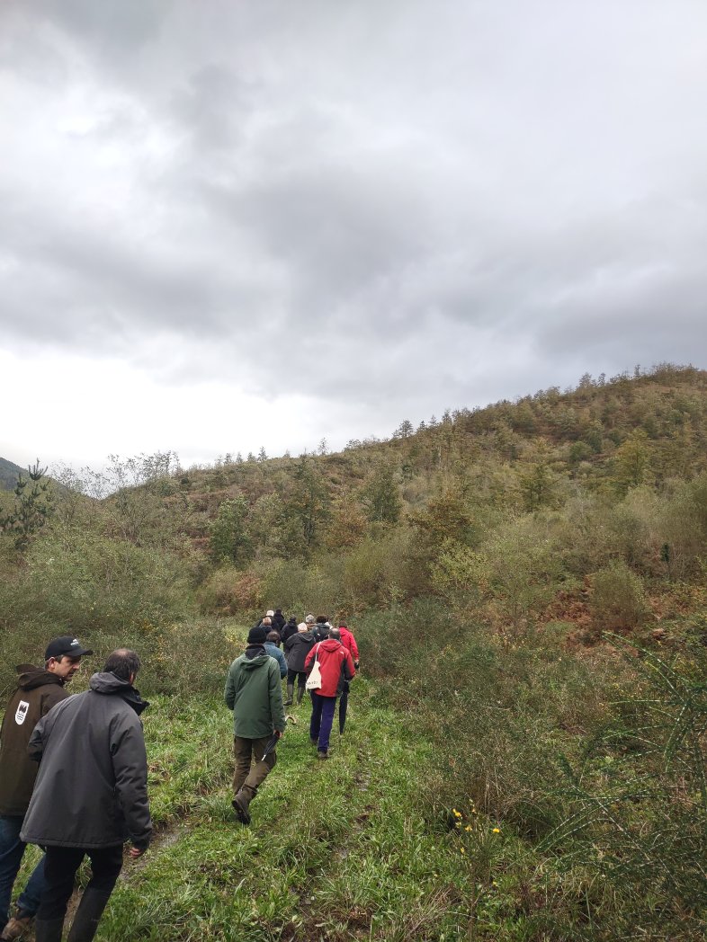 CEFCat's tweet photo. Avui tenim a Mario Beltrán, vicedegà @CEFCat, i a Paco Cano, vocal @ingdemontes, a la Reunió Anual de Pro Silva Espanya a Arrasate, Gipuzkoa.
Avancem en la silvicultura naturalística amb el debat i l'intercanvi d'experiències. https://t.co/OhHlXalmip