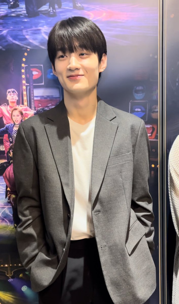 아 눈물나... 용승이 진짜 잘생김