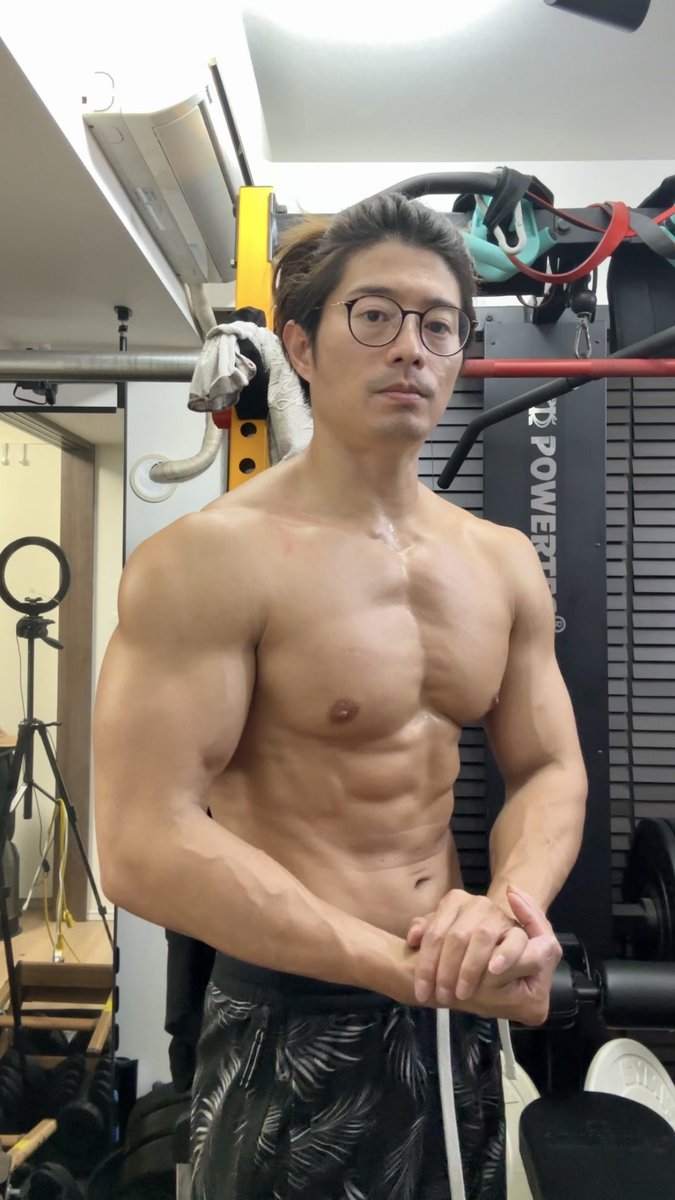 さけこあら 増量メガネです。 ぜい肉15%に引き上げです。 やるべきことをやって