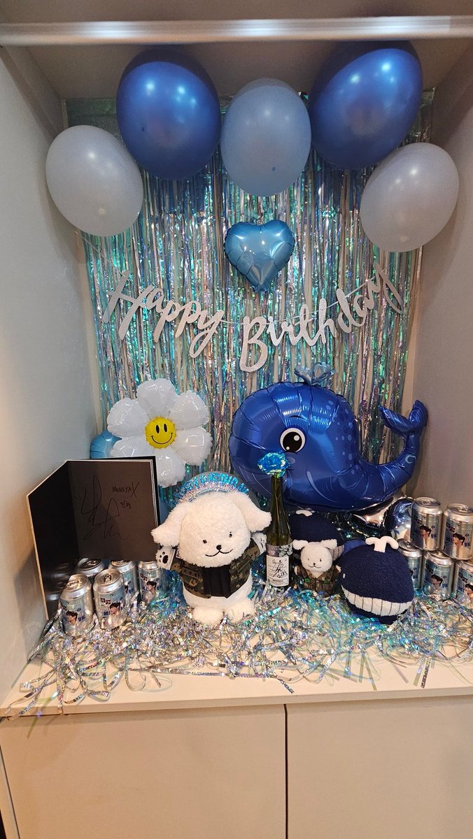 MoN_HaDa's tweet photo. 오랜만에 너무 행복했다는.....
역시 몬엑하는 게 제일 재밌다아아
내친구 민혁이 생일축하해!!
준비하느라  고생많았어요~~~
@1103mhday 

#HAPPY_MH_DAY
#우리들의_짱친_미녀쿠_생일축하해
#몬스타엑스 #민혁 https://t.co/1gl3jmKCpm