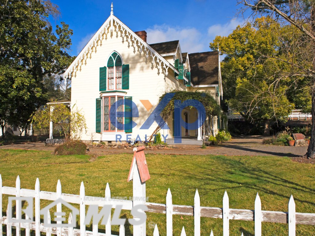 Step into history with a historic home. Their charm and character are unmatched, but know the maintenance and renovation considerations. 🏛️❤️

#HistoricHomes #VintageCharm #WichitaFallsHeritage #OldHomesNewDreams #PreservationAndCare