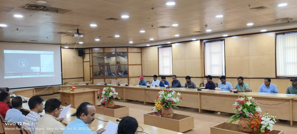 NationalLib_GoI's tweet photo. [2/2] Dr. Preeti Mahto, Chief Vigilance Officer, Syama Prasad Mukherjee Port, Kolkata attended this program as a guest lecturer. This program was chaired by the DG @DrAPSingh_BHU and the introductory address of this program was given by PLIO, Dr. Siva Prasad Senapathi. https://t.co/lHeY8s3IaH