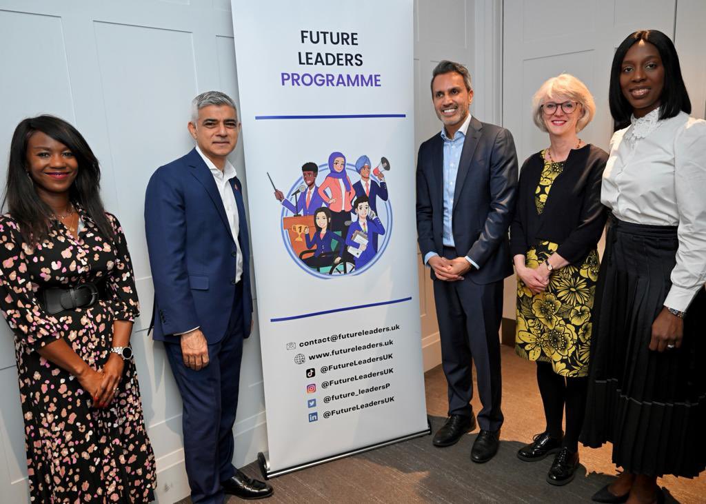 FloEshalomi's tweet photo. With an increase in hate crime, it was great to meet some inspiring young people working on the Future Leaders programme. Listening to them on how to challenge hate crime &ideas to build unity across our diverse communities filled me with hope. They are truly Future Leaders 🙌🏾 🙌🏾 https://t.co/rlFhaxTDvC