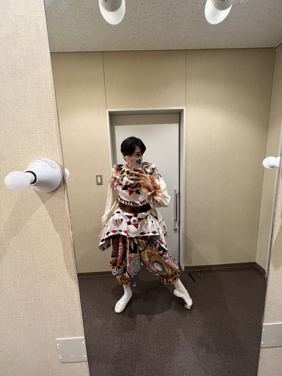 hirokimiura0324's tweet photo. のだめの劇中
ペトルーシュカのシーンで
バレエも少し踊りました。

バレエシューズを三足履き潰しました。

わら人形の踊りって
結構難しかったよ。 https://t.co/63SYeHbgKP