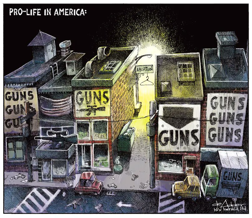 PatriziaTenda's tweet photo. Pro-Vita (anti-aborto) in America:
Armi, Armi, Armi, Armi, Armi
#ProLifeHypocrites
#MassShooting
#MaineMassacre
#BanAssaultWeapons
#scritturebrevi https://t.co/QnM0zMFNiH