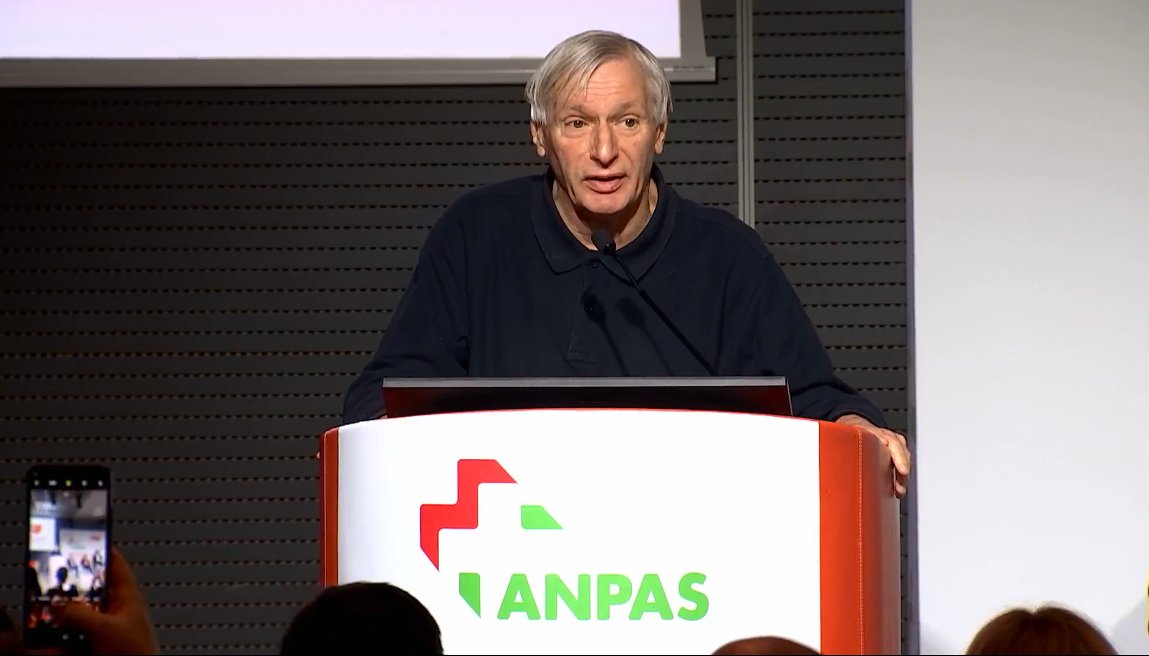 <a href="/mancini_n/">Niccolo' Mancini</a> <a href="/TweetRiccione/">Città di Riccione</a> <a href="/EmmaPetitti/">Emma Petitti</a> <a href="/RegioneER/">Regione Emilia-Romagna</a> <a href="/GioMelandri/">Giovanna Melandri</a> <a href="/HUMANFdn/">Human Foundation</a> Don Luigi Ciotti "Il termine comunità contiene il temine latino munus e voi lo vivete. Significa dono: la persona munifica è una persona generosa ed è quello che voi fate. Significa vincolo che ci lega l’uno con gli altri"
#ConversAzioni #Anpas