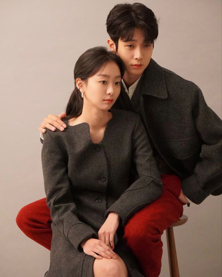 kdrama_menfess's tweet photo. •kdm• mereka cuma rekan kerja ege😭 yuk bisa yuk turun pelan pelan dari kapal ini yaaaa. Tapi obs tetap jadi drama favorite sender sampe kapanpun❤️❤️❤️ https://t.co/j8mjS6h3Ms