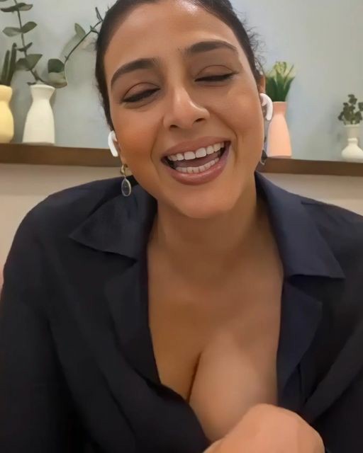 F-FQM0lawAAhZvl?format=jpg&name=small