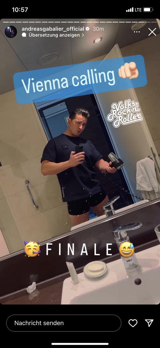 I hob a Engal gseng
in dem Bad dort stehn
Es hod so liab glocht…😇😍🤩🙃🤪😂 <a href="/magda_lena83/">Magdalena</a> was da Bua mit uns macht und wir müssen noch soooooooo lange warten bis zum <a href="/VolksRocknRolla/">Andreas Gabalier</a> Konzert in Gronau