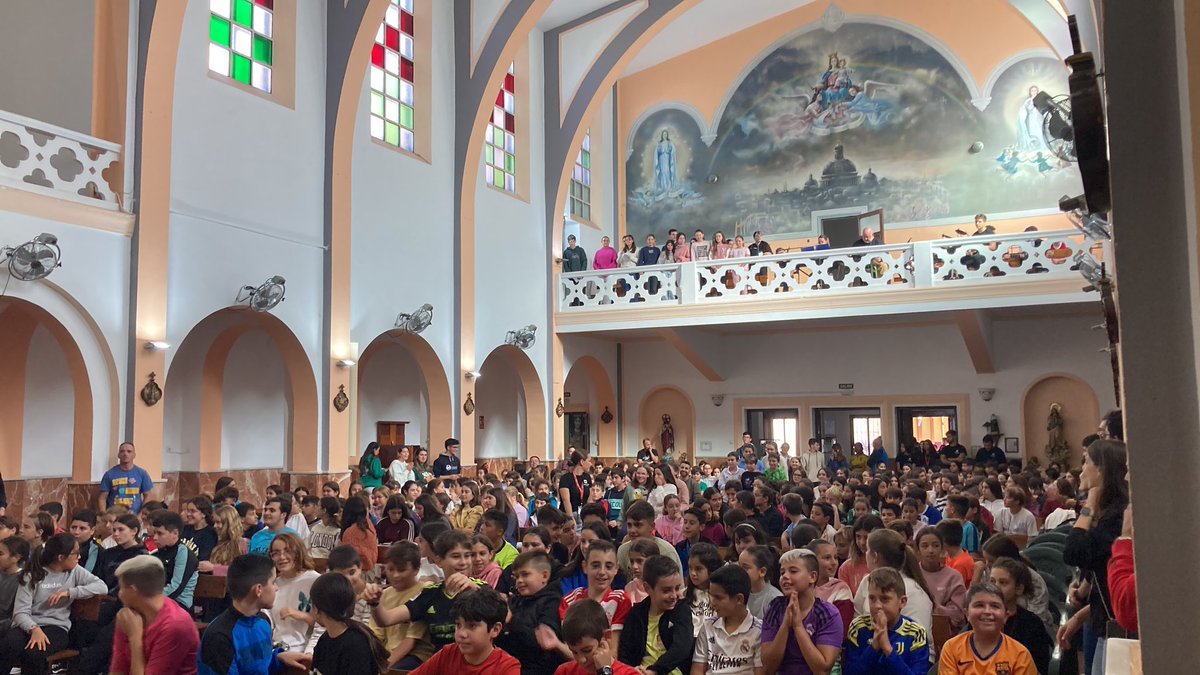 SalesianosLLC's tweet photo. Comenzamos el encuentro de la Zona de Cádiz de LUZ-ADS @salesianoscadiz @SalesianosMLJER @SalesianosRota @SalesianosAlgec @SalesianosJTOR @SalesianElValle @salesianossmx #UnSueñoParaTi https://t.co/xpl97DuPaK