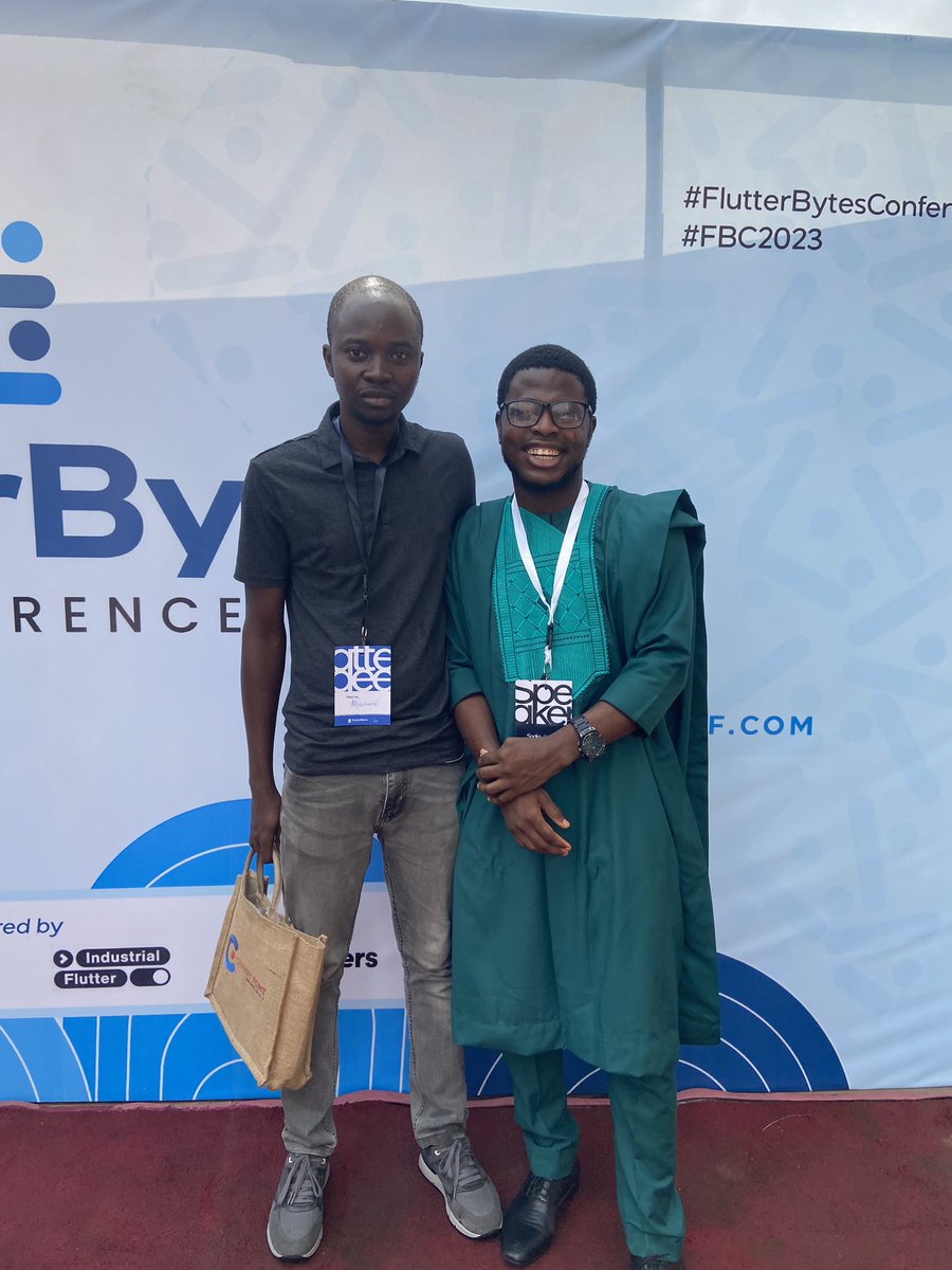 sarafa_j's tweet photo. #FlutterBytesConf23
With the of the NBU himself @Geektutor https://t.co/DD9Ycy1JRE