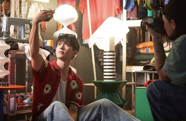dkzones's tweet photo. #도겸 saythename_17 ig update 

'God Of Music' Jacket Behind Photo 📸 https://t.co/ggbO23Ywrr