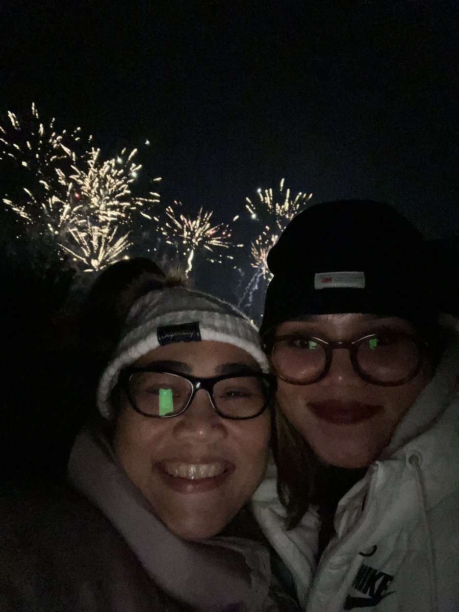 arnemariek's tweet photo. Ally Pally nights with my bestie 🫶🏻 https://t.co/aq40dWJqY6