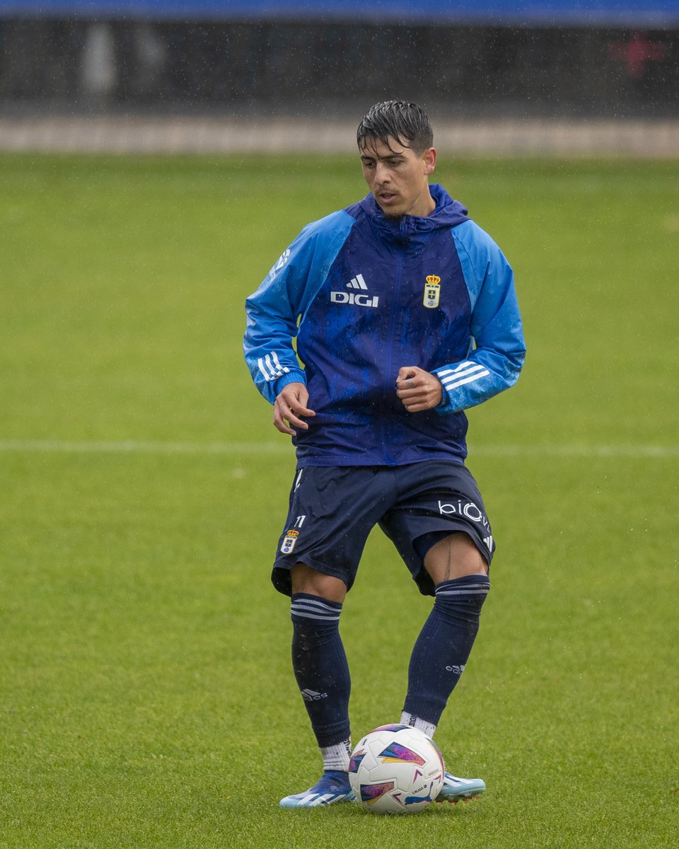 RealOviedo's tweet photo. 1️⃣1️⃣ Tócala otra vez 

#RealOviedo 🔵⚪️ https://t.co/FrUlaJ0PjJ