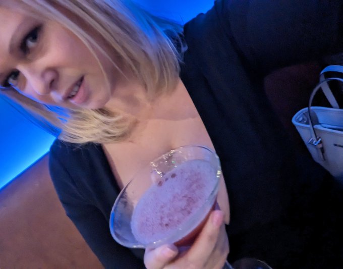 I hate social media ..it's hard work .. &amp; boring  yes I know it's a major part of my job but rather get