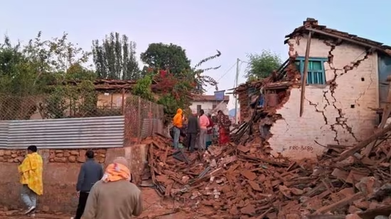 Unraveling the Mystery: Why Earthquakes are Happening in Nepal
rawatlly.blogspot.com/2023/11/unrave…

#earthquakenepal #mochileros #backpackers #roundtheworld #vueltaalmundo #aprenderviajando #reconstruccion #earthquakenepal #bhaktapurdurbarsquare #bhaktapur #culturenepal #nepal