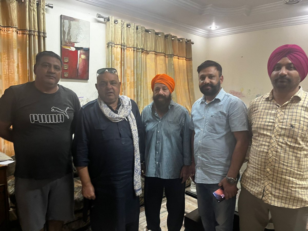 gurpreetgogiaap's tweet image. ਲੁਧਿਆਣਾ ਪੱਛਮੀ ਦੇ ਵਾਰਡ ਨੰਬਰ 61 &apos;ਚ ਕ੍ਰਿਸ਼ਨਾ ਨਗਰ ਵਿਖੇ ਨਵੀ ਬਣੀ ਸੜਕ ਦਾ ਸਮੂਹ ਇਲਾਕਾ ਨਿਵਾਸੀਆਂ ਦੇ ਨਾਲ ਨਿਰੀਖਣ ਕਰਦੇ ਹੋਏ #AamAadmiParty #BhagwantMann #GurpreetGogi #LudhianaWest