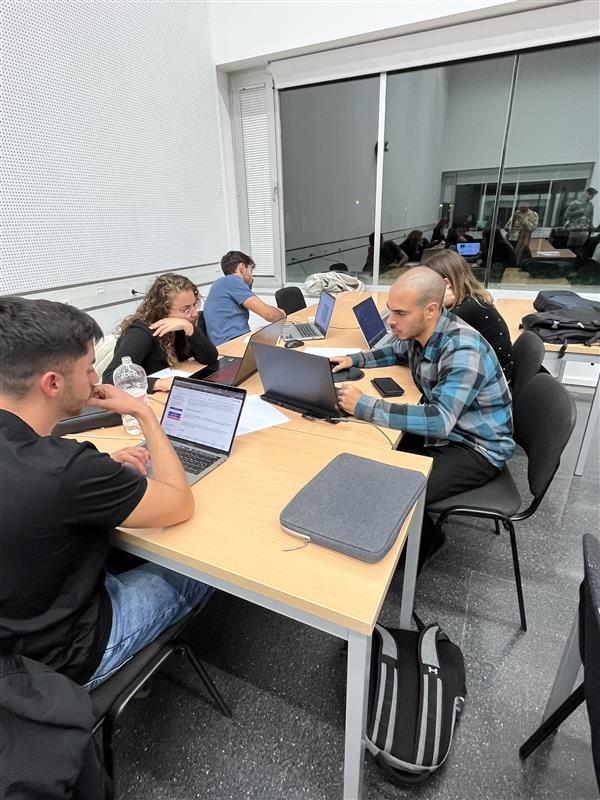 Good morning! #CassiniBCN23 #Teamwork 💪

The #CassiniBCN23 hackathon is organised by: @IEEC_space, @kimbcn, @cambrabcn and @icgcat

With the collaboration of @airbus @Open_Cosmos @eetac_upc @upcllobregat
#CassiniBCN23 #cassiniEU #EUSpace #Copernicus #Galileo #HEGNOS #IRIS2