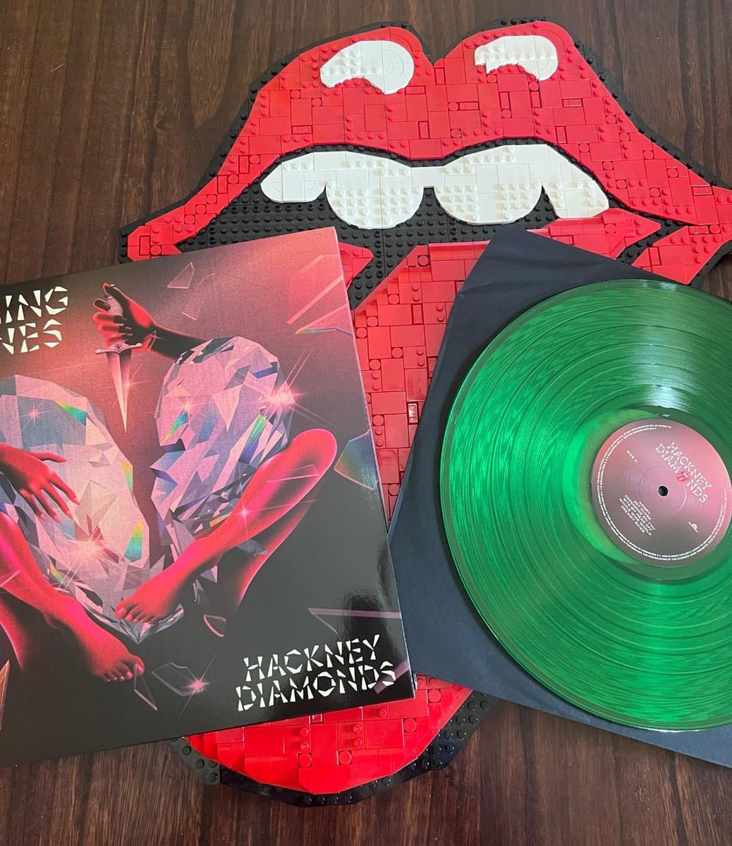 Vinile speciale per un disco speciale .                  #TheRollingStones #vinile #collezione #hackneydiamonds <a href="/RollingStones/">The Rolling Stones</a> <a href="/officialKeef/">Keith Richards</a> <a href="/MickJagger/">Mick Jagger</a> <a href="/ronniewood/">Ronnie Wood</a>