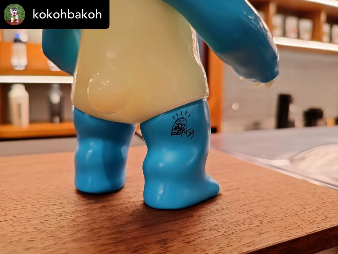 harikenjp's tweet photo. Arigato your collection🐼🍀

#マッドパンダ
#ソフビ

@kokohbakoh Nesu, njaluk ngafe... #madpanda #hariken #kenichihariu #madpandafactory #glowinthedark #gid #sofubi #sofvi #softvinyl #toy #designertoy #arttoy https://t.co/bTFhgqsS8h
