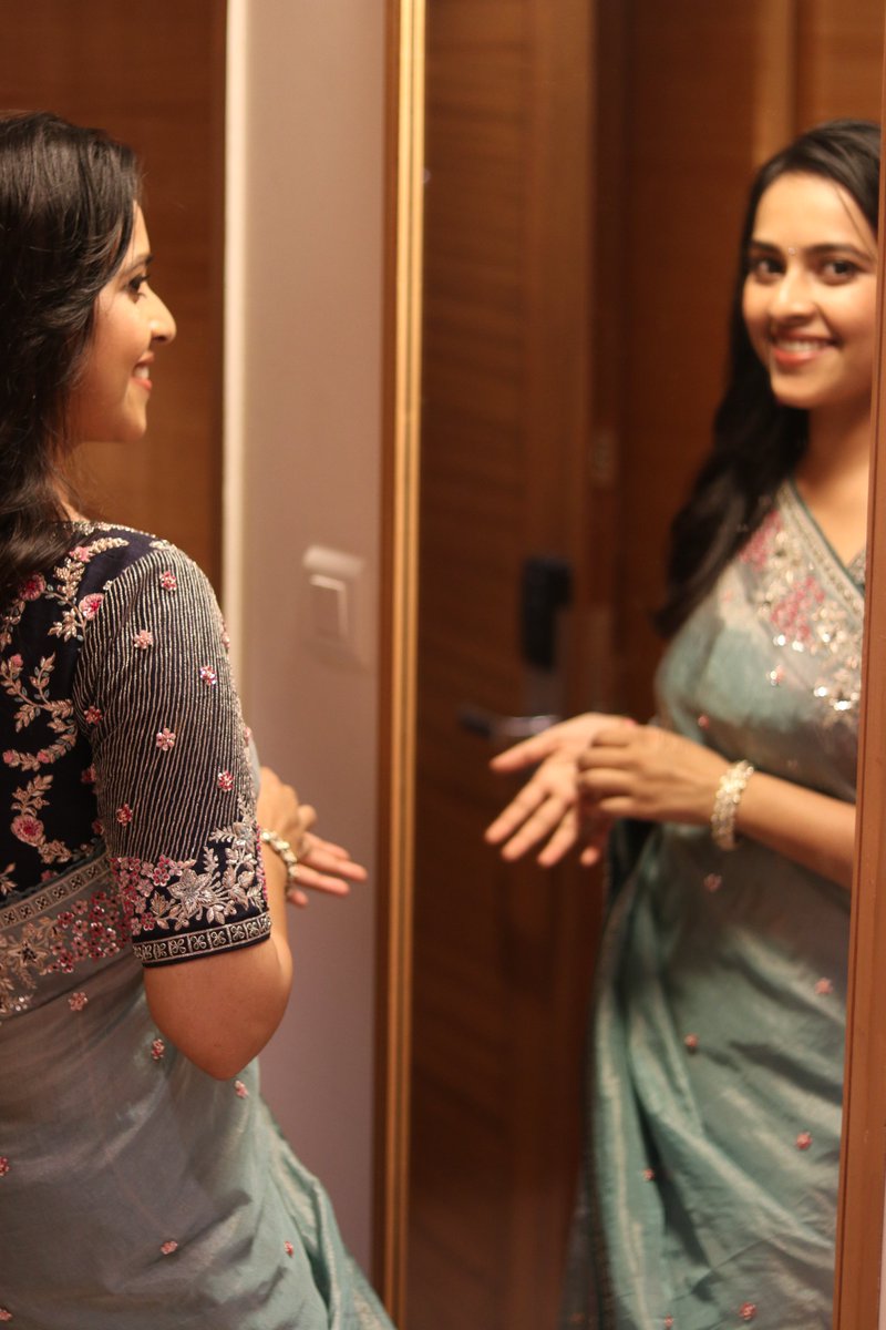 SDsridivya's tweet photo. Last night’s #RaidMovie Pre Release Event ! 💗

#RaidDiwaliRelease https://t.co/iU3jBdYwpW
