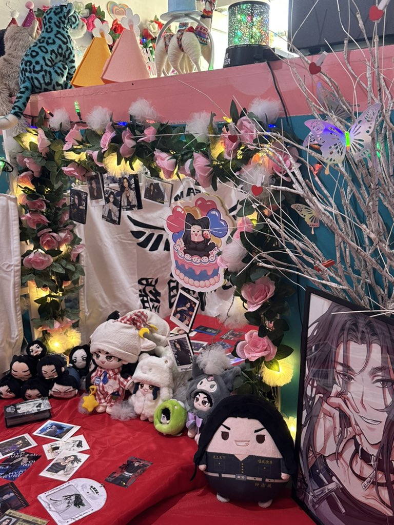 sx_xsm's tweet photo. #우리의_전부를_바지에게_맡길게
바지생카 다녀왔습니다!!
바지상의 아름다운 미모가 훤칠해요 https://t.co/NGJIlEYTsT