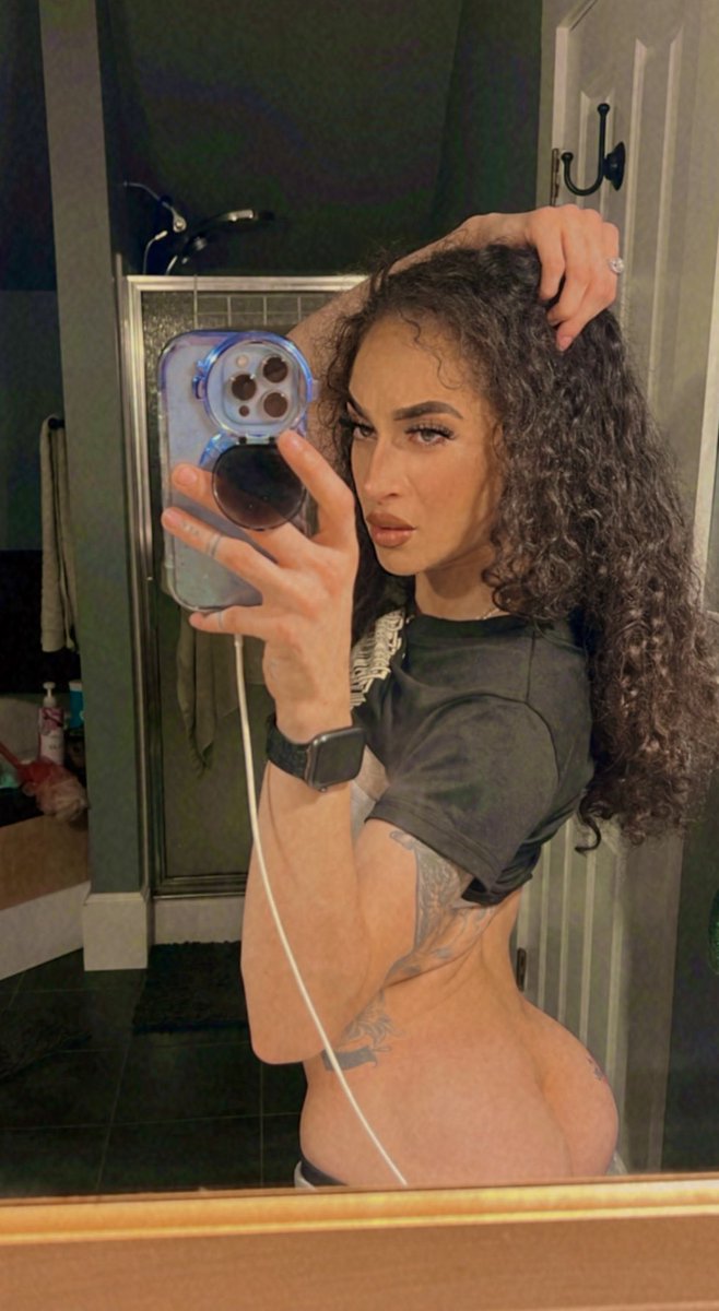 Qwnbellaa's tweet photo. Haters can kiss my a** ✌🏽😇 https://t.co/UPO41TPR1w