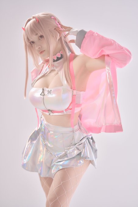 Twitterのコスプレ画像19