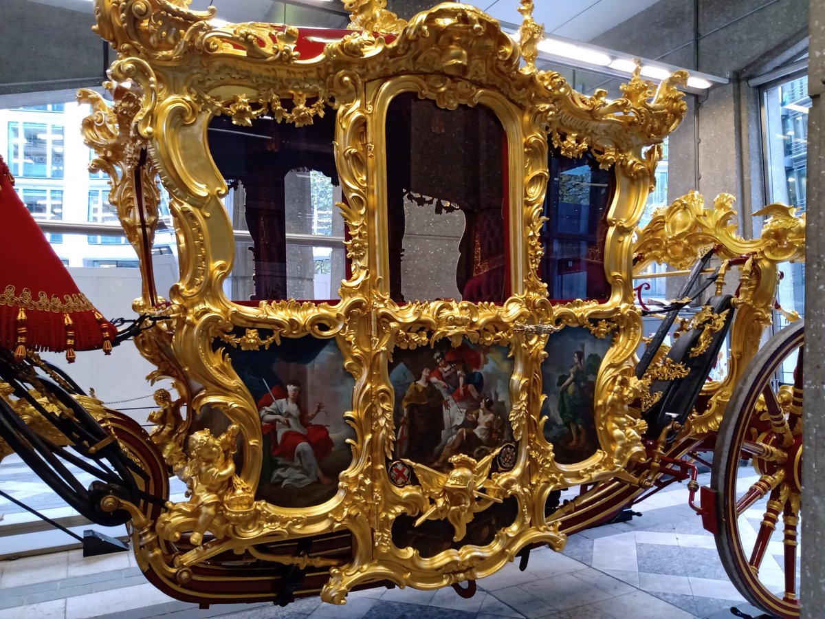 ✨ Get ready for a unique City experience #LordMayorsShow next Saturday 11 November! 👀 Want a close-up advance view of the magnificent State Coach? Pop into Guildhall Yard where it's on display from now until the Show. 👉 bit.ly/3tA5FV6 @lordmayors_show