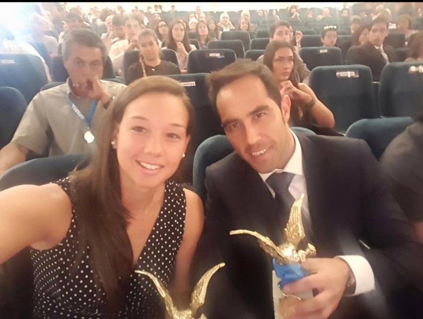 KathytaBella's tweet photo. @TIANEendler @C1audioBravo Exceso de calidad en esta foto! Siempre serán mis arqueros favoritos en el mundo, Son los Mejores!!! 🇨🇱🥅😍🌻💯 https://t.co/dPRyxUudTB
