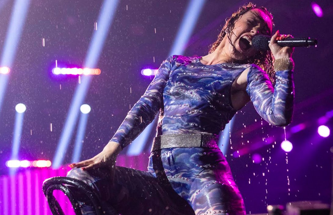 aussievisionnet's tweet photo. 59. Raylee - 'Hero'  🇳🇴 (2021)

Remember that amazing 80s inspired Flashdance moment on stage in 2021? Well others have as Raylee is up 12 spots in this year’s countdown! #NFC100 https://t.co/z5K94vmpul