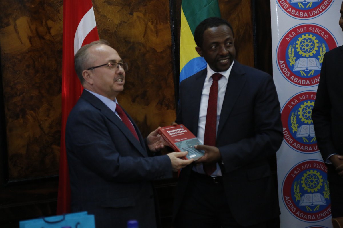 ETmaarif's tweet photo. Ambassador of Turkiye to Ethiopia H.E Berk Baran , Prof. Birol Akgun Maarif  Foundation President and interim president of AAU Dr. Samuel kifle , Vice President of the AAU and acadamic community attend 
the ceremony.
#MAARIFSCHOOLS https://t.co/4z0gKUgXQX