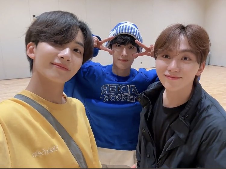 투명카약즈💛💙🖤2023ver.