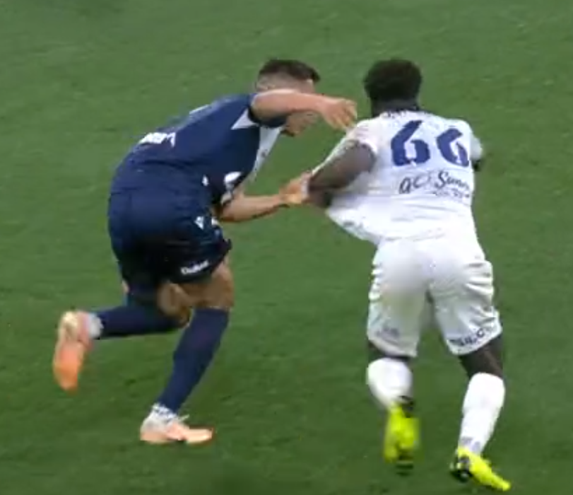 WestSydney's tweet photo. No foul apparently.#MVCvADL https://t.co/AKKKp6a7sS