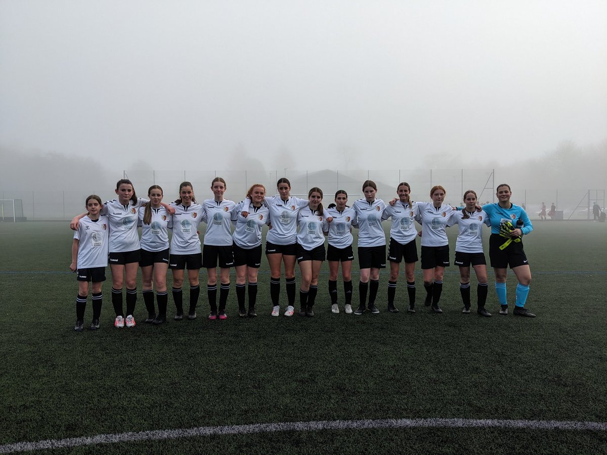 westendfcgirls's tweet photo. The @west_endfc U16 girls were back in action in Turriff 2day. Leaving the ☀️ of Aberdeen we found ourselves in the fog. The girls did their best but it wasn't our day. Ultimately errors cost us after an even start. Still very proud of the season this group has had. 👏⚽ https://t.co/Ts80Gg6NYG